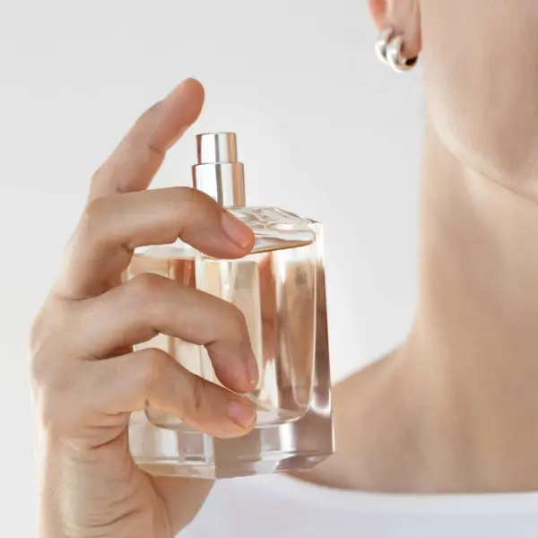 infographie-sur-lapplication-ideale-dun-parfum.webp